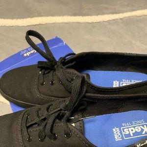 Keds black like new